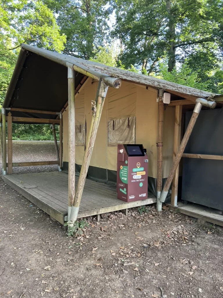 E-motion Box interactive kiosk installed at Safari de Thoiry